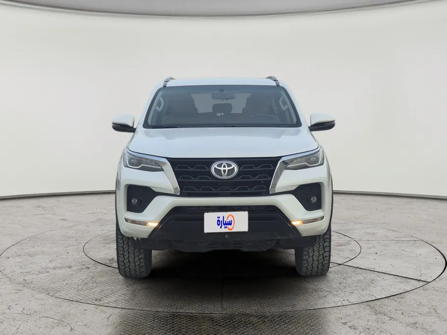 تويوتا فورتشنر VX 2023 