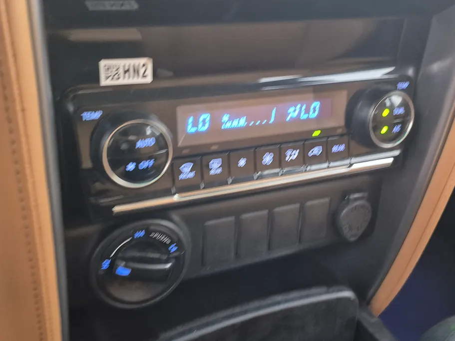 تويوتا فورتشنر VX 2023 