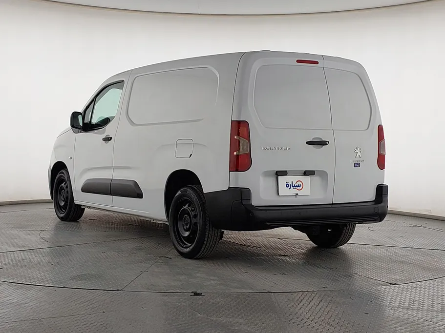 2023 Peugeot Partner Long van 