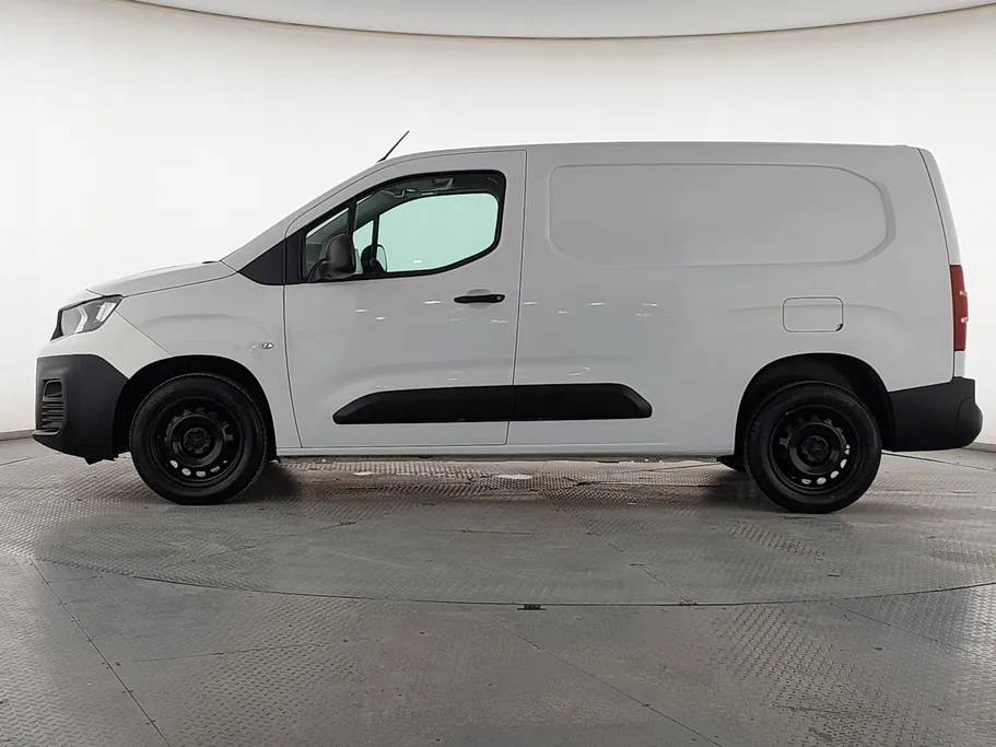 2023 Peugeot Partner Long van 
