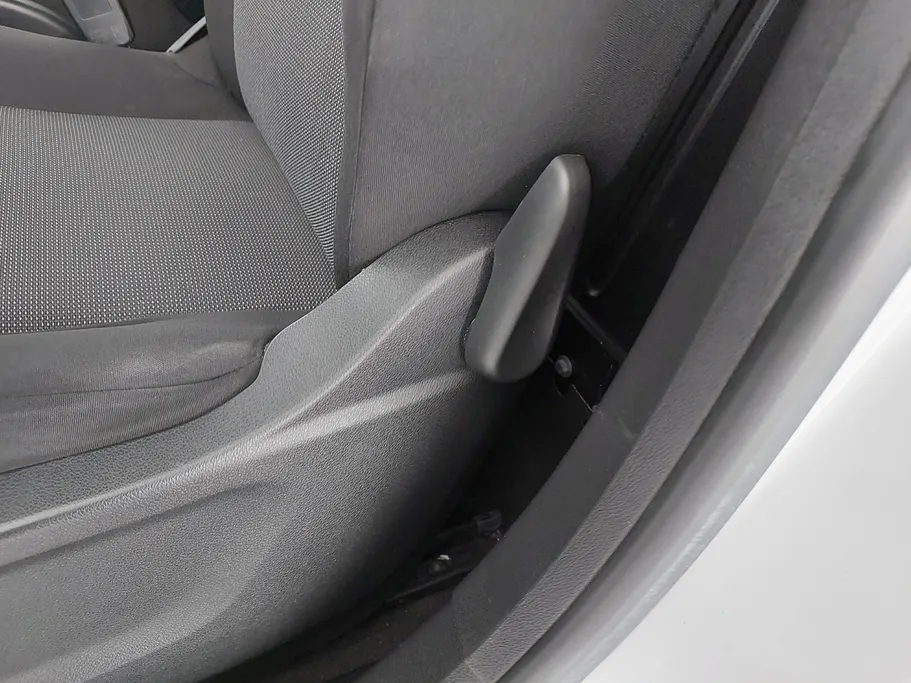 2023 Peugeot Partner Long van 