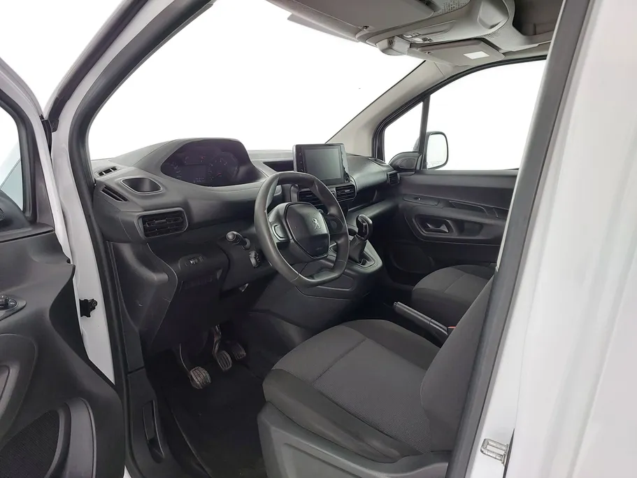 2023 Peugeot Partner Long van 