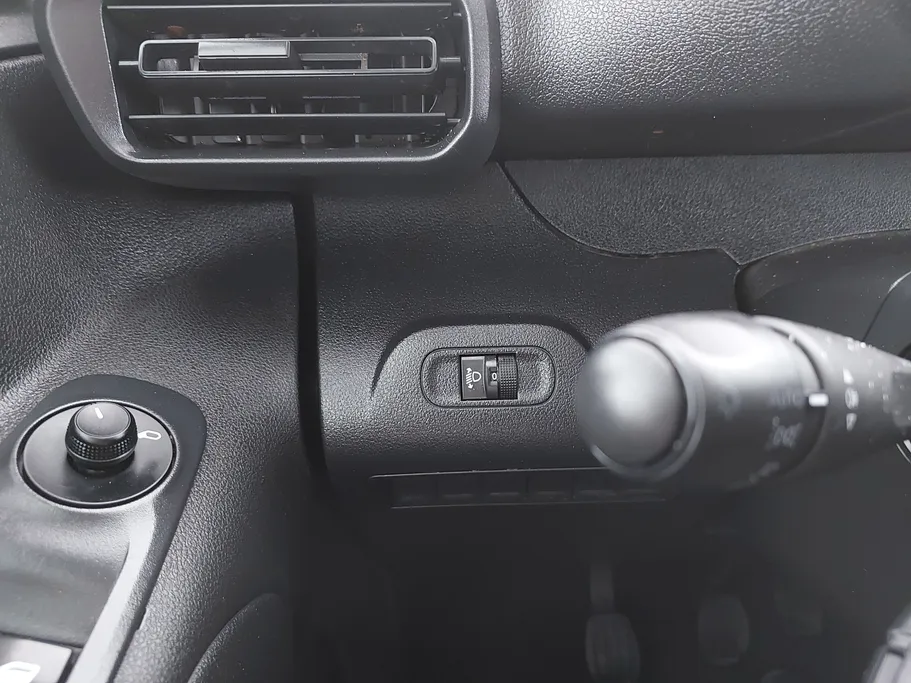 2023 Peugeot Partner Long van 