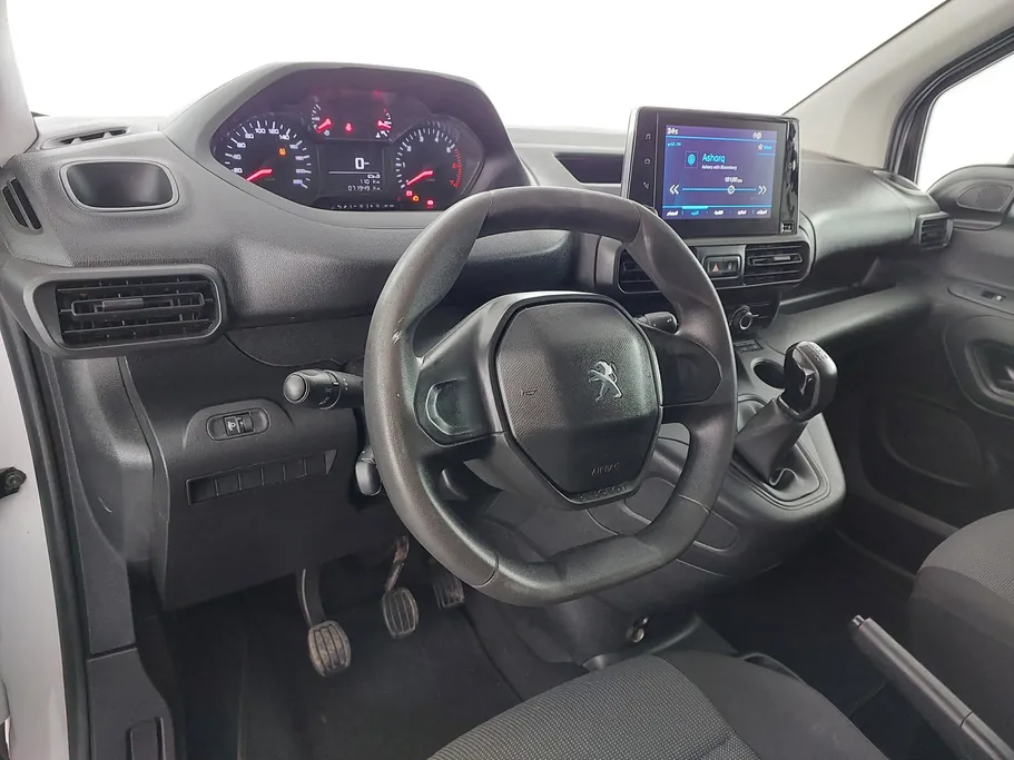 2023 Peugeot Partner Long van 