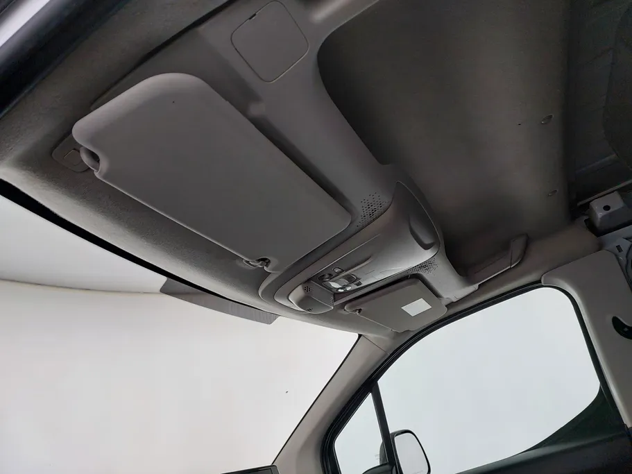 2023 Peugeot Partner Long van 