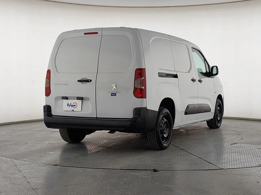 2023 Peugeot Partner Long van 