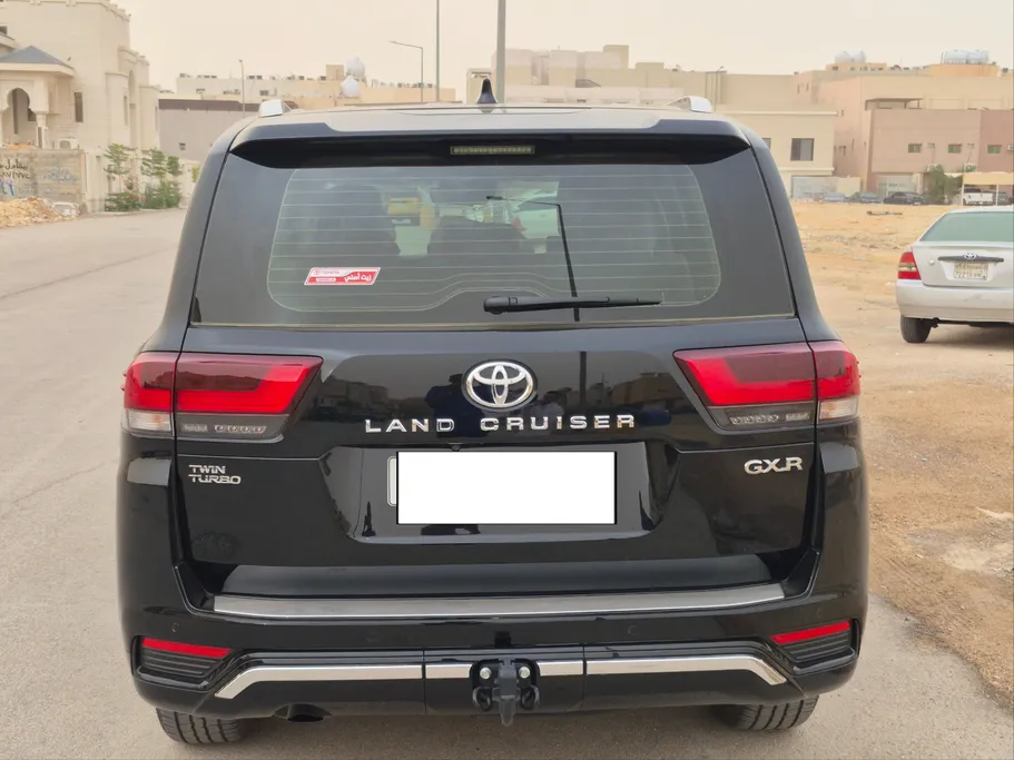 تويوتا لاندكروزر GXR 2026 