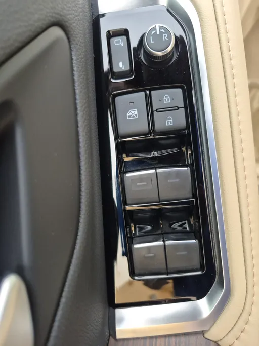 تويوتا لاندكروزر GXR 2026 