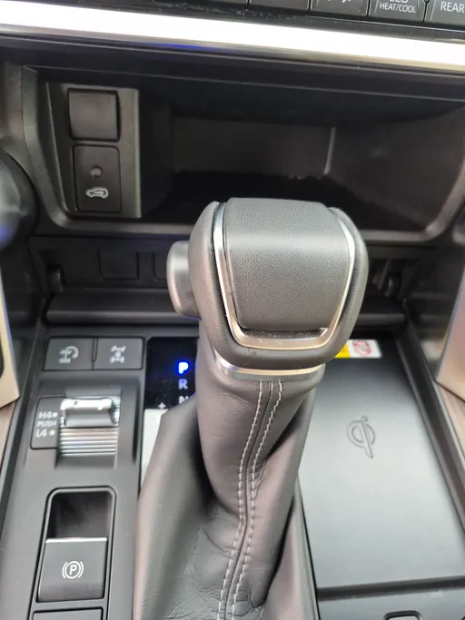 تويوتا لاندكروزر GXR 2026 