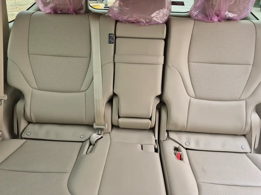 تويوتا لاندكروزر GXR 2026 