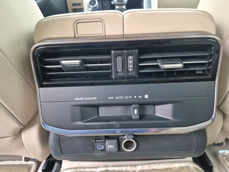 تويوتا لاندكروزر GXR 2026 