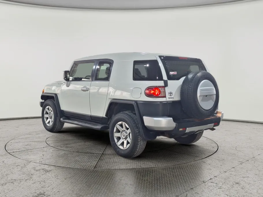 تويوتا اف جي FJ Cruiser 2022 