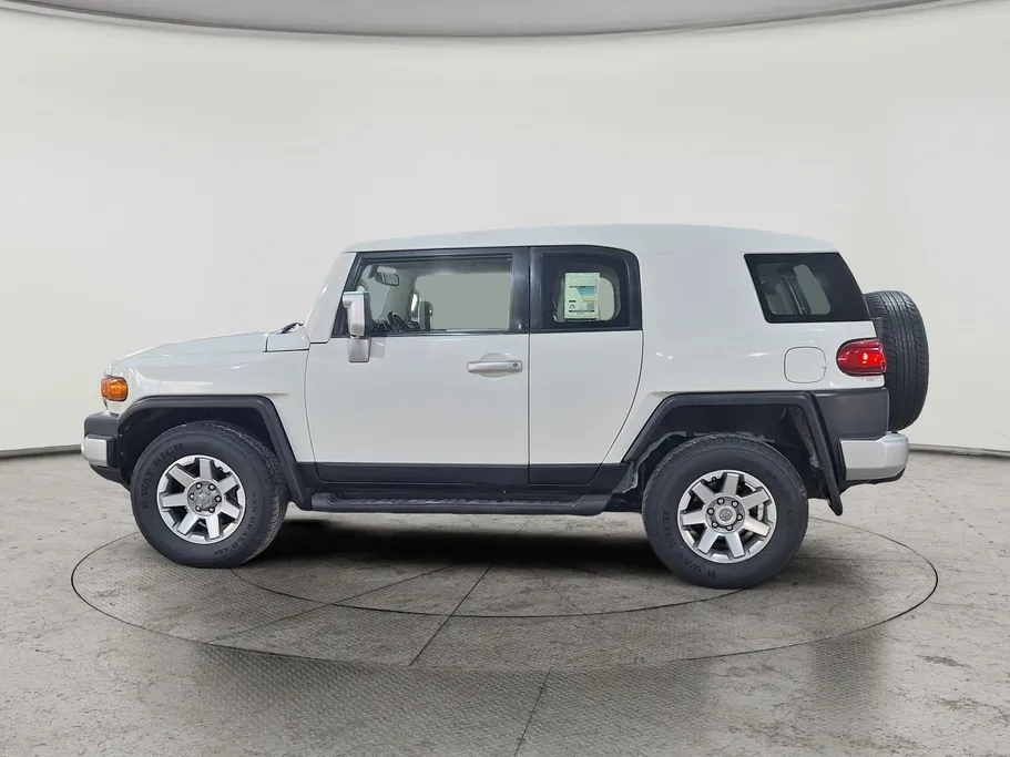 تويوتا اف جي FJ Cruiser 2022 