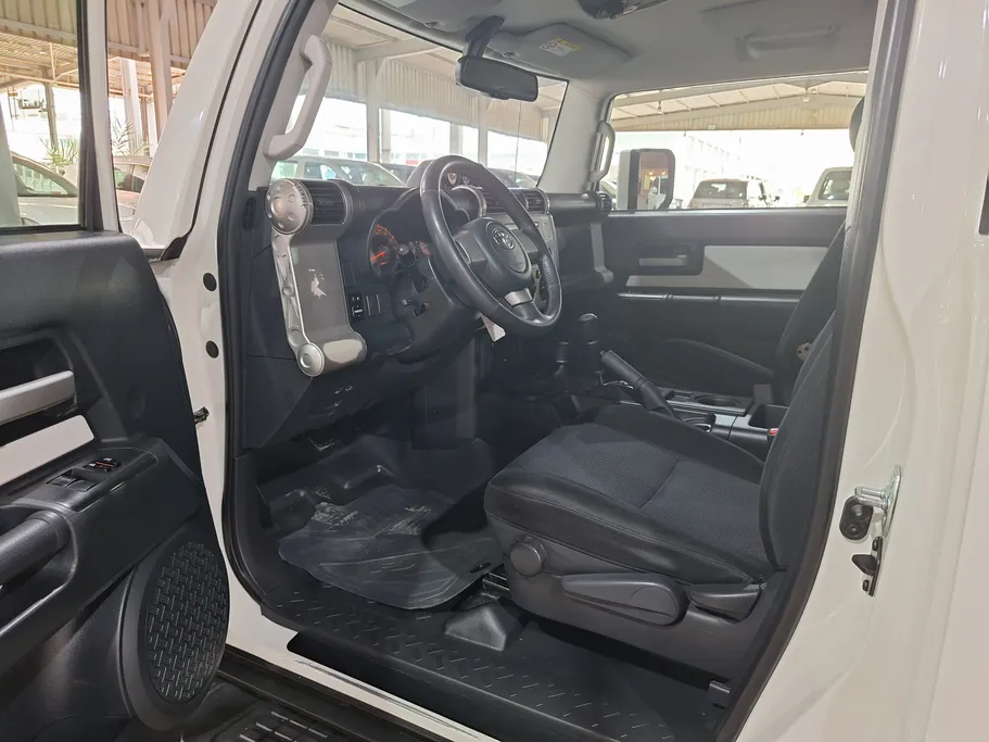 تويوتا اف جي FJ Cruiser 2022 