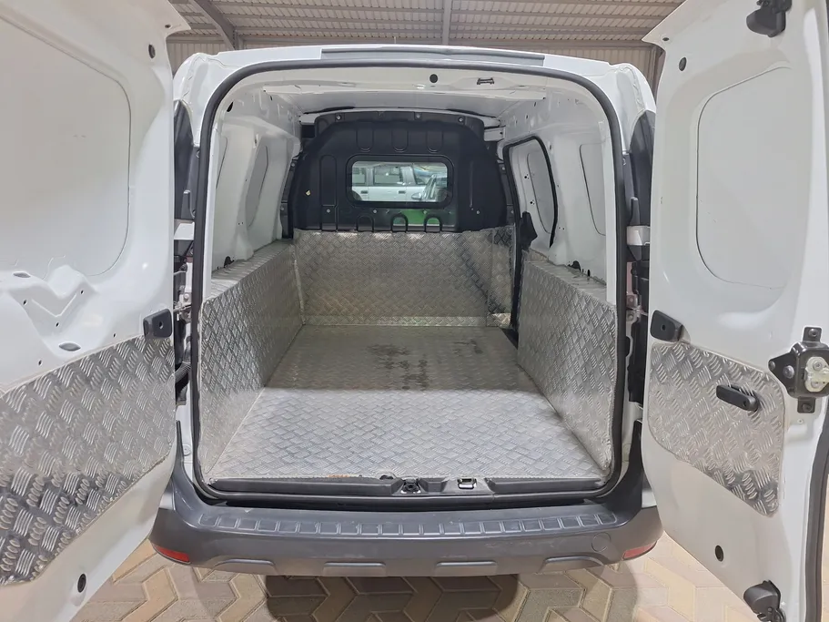 2022 Renault Docker Van بضاعة 