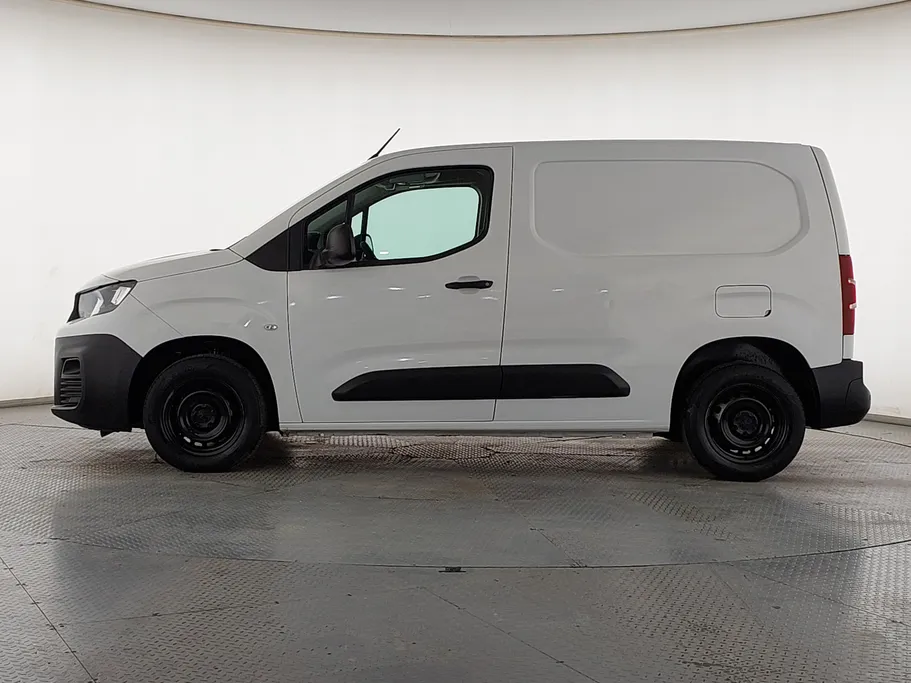 2023 Peugeot Partner Short van 