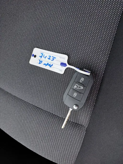 2023 Peugeot Partner Short van 