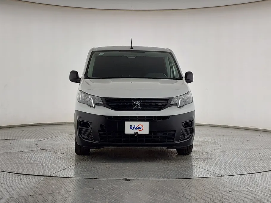 2023 Peugeot Partner Short van 