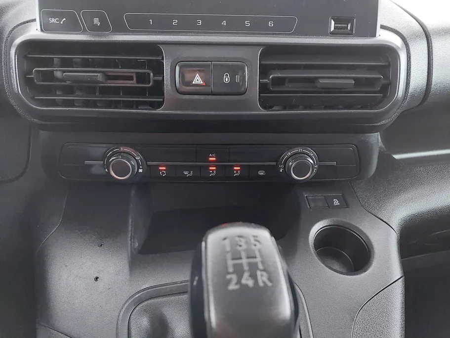 2023 Peugeot Partner Short van 