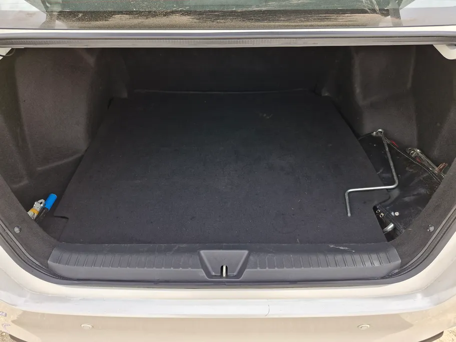 2023 Toyota Yaris  Y 