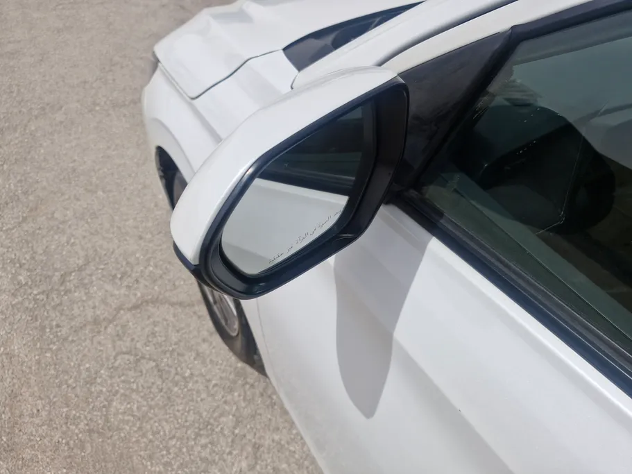 2023 Toyota Yaris  Y 