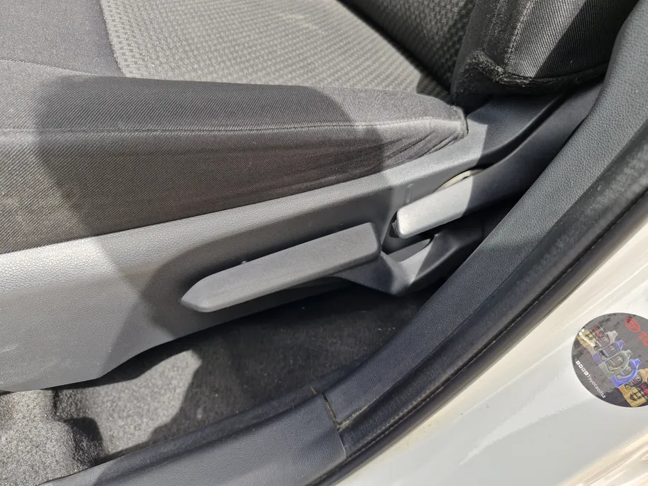 2023 Toyota Yaris  Y 