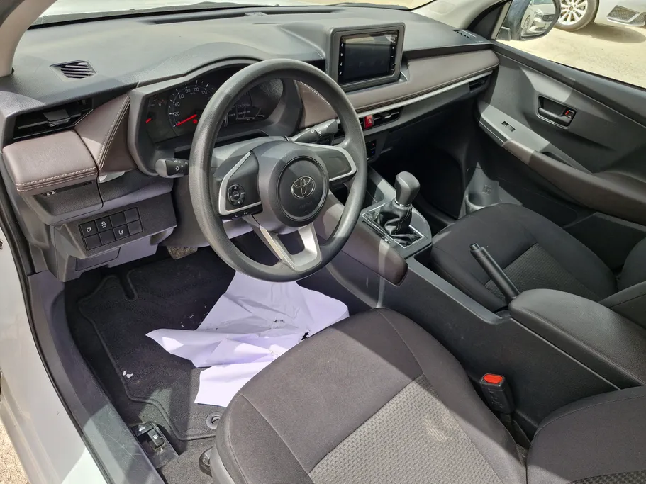 2023 Toyota Yaris  Y 