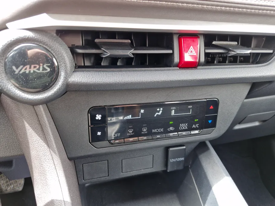 2023 Toyota Yaris  Y 