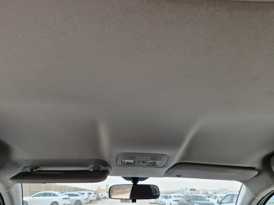 2023 Toyota Yaris  Y 