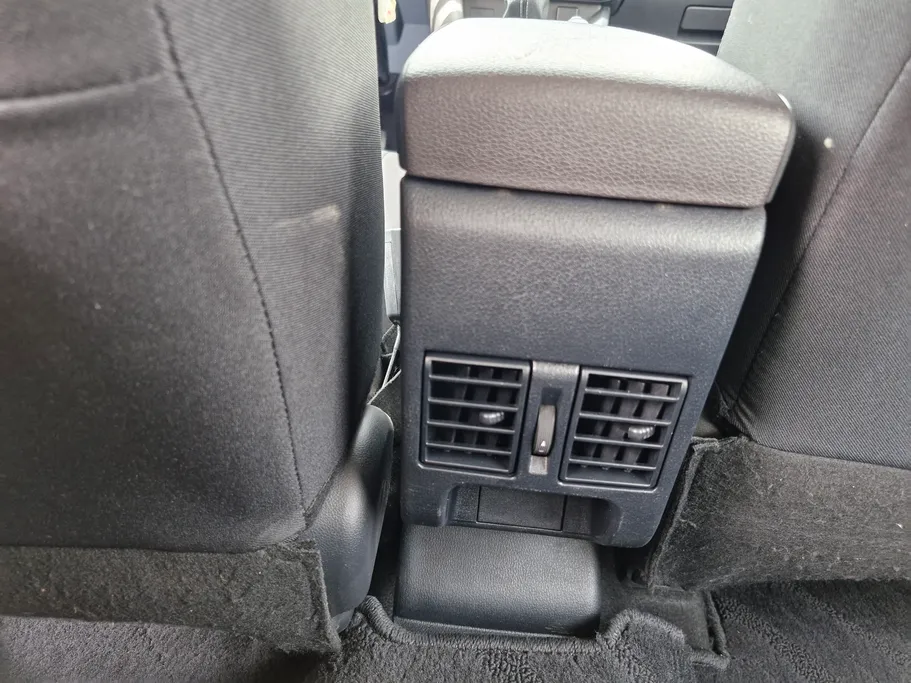 2023 Toyota Yaris  Y 