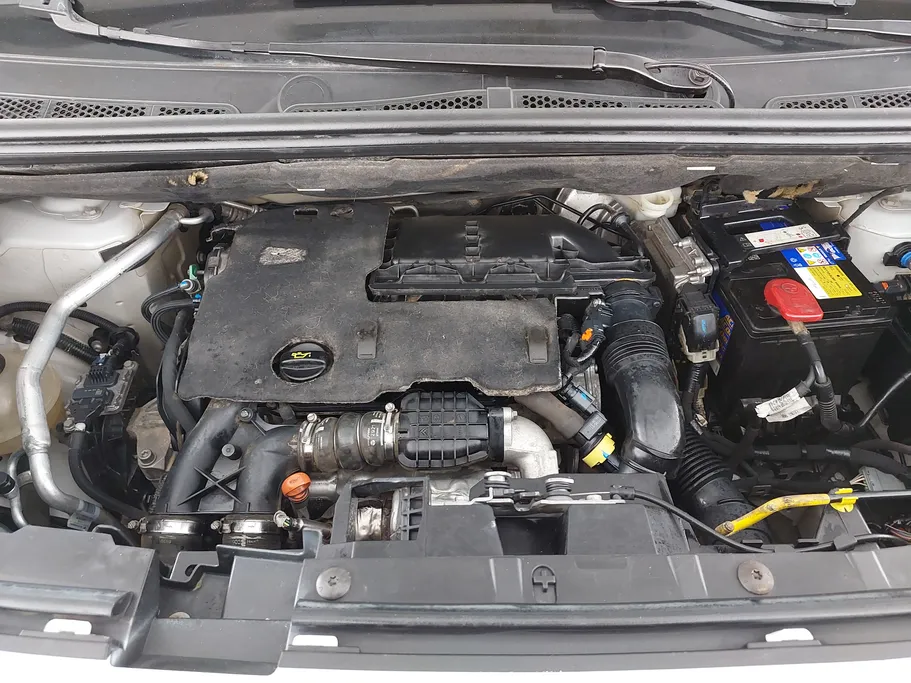 2022 Peugeot Partner Short van 