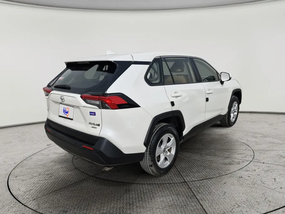 2021 Toyota RAV4 LE 