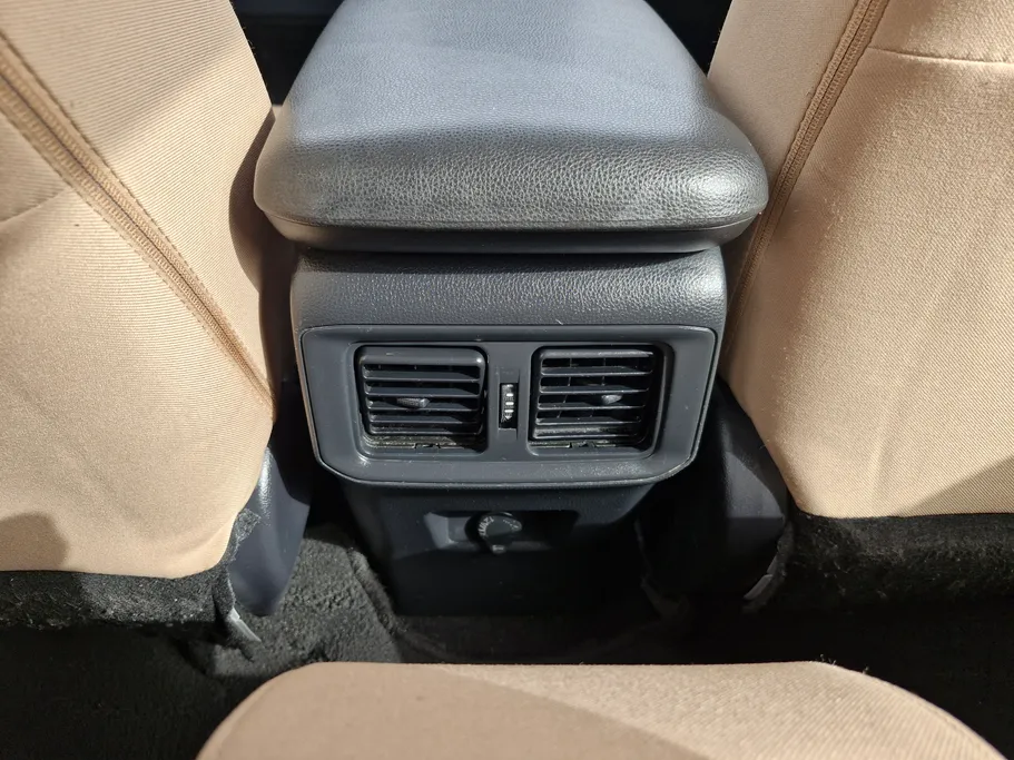 تويوتا راف فور LE 2021 