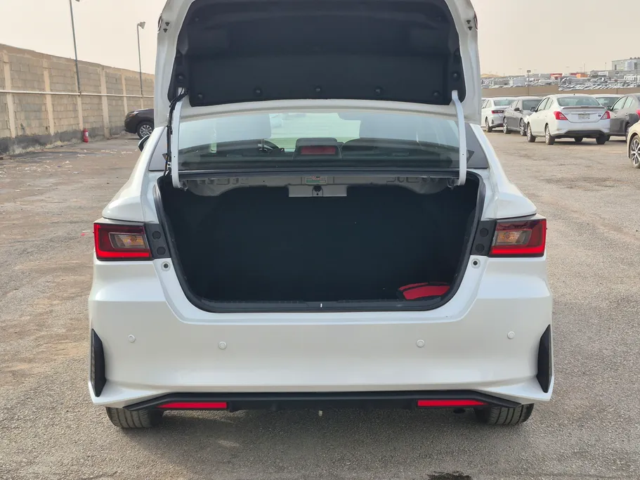 2023 Toyota Yaris  Y 