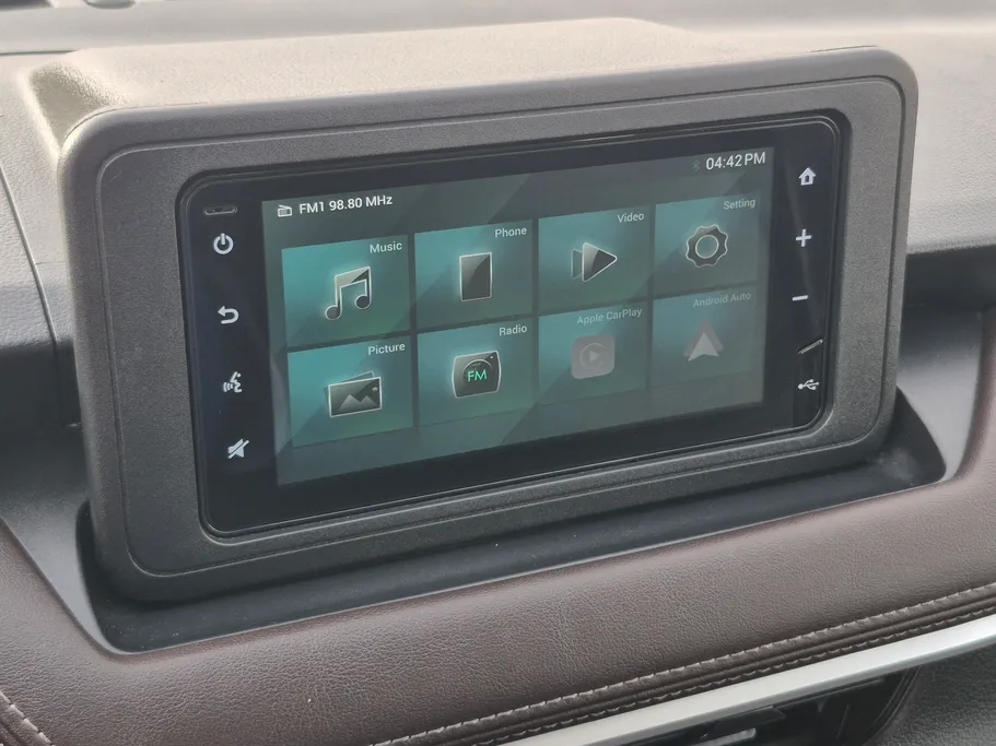 2023 Toyota Yaris  Y 