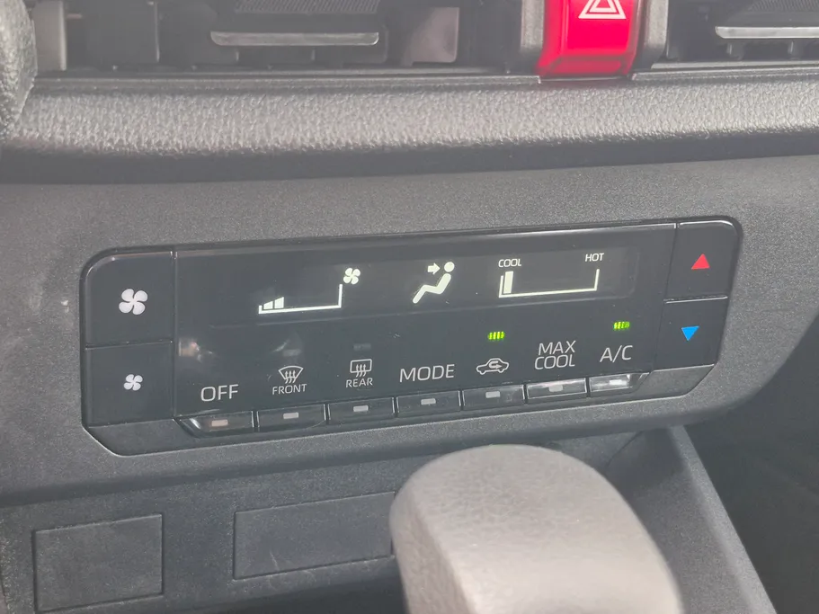 2023 Toyota Yaris  Y 