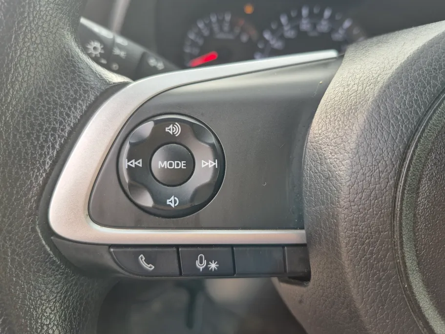 2023 Toyota Yaris  Y 