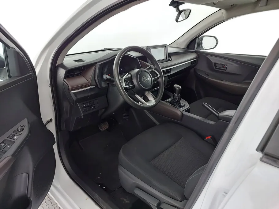 2023 Toyota Yaris  Y 