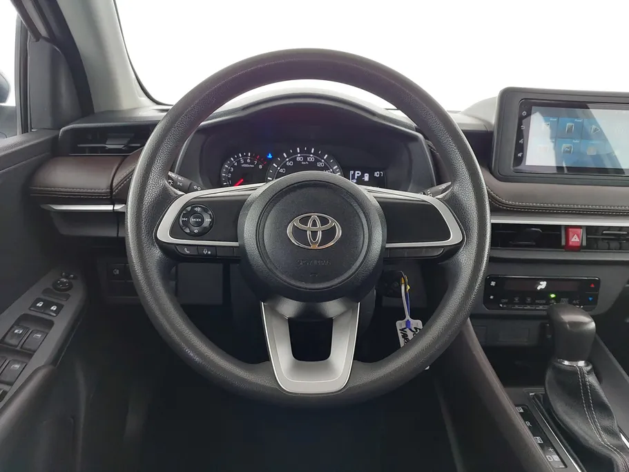 2023 Toyota Yaris  Y 