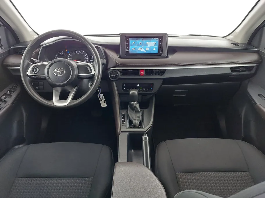 2023 Toyota Yaris  Y 