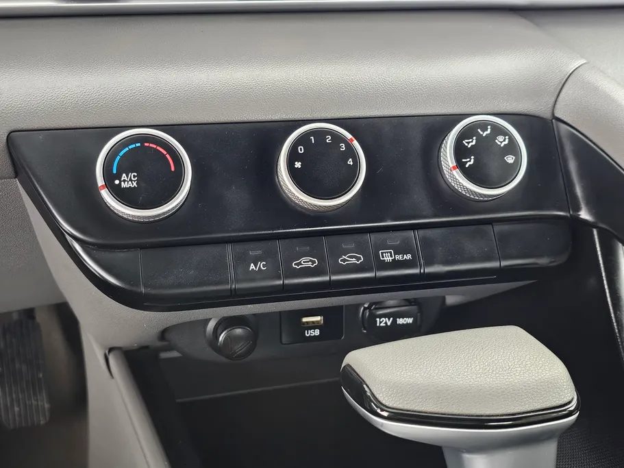 2022 Hyundai Elantra Fleet 