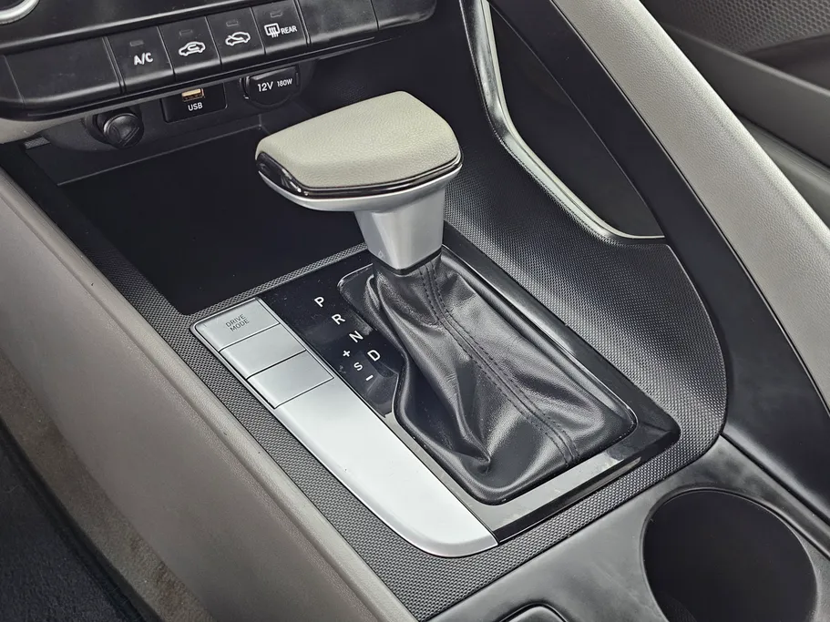 2022 Hyundai Elantra Fleet 