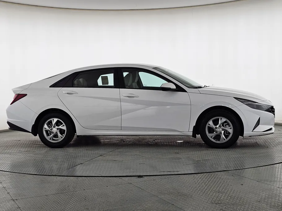 2022 Hyundai Elantra Fleet 