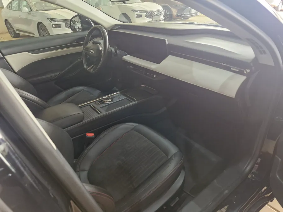 2024 Ford Taurus Trend 