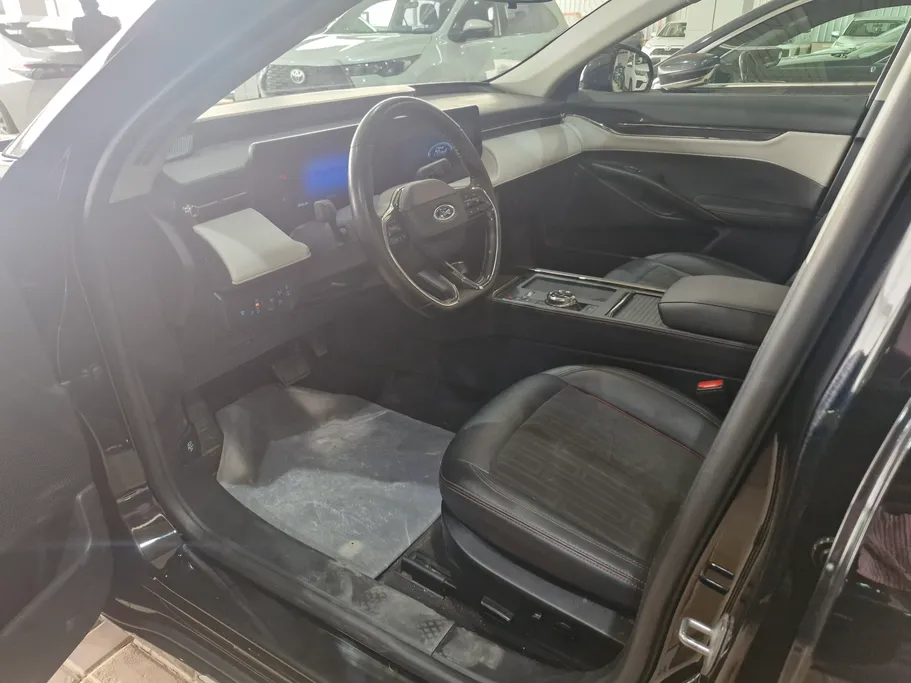 2024 Ford Taurus Trend 