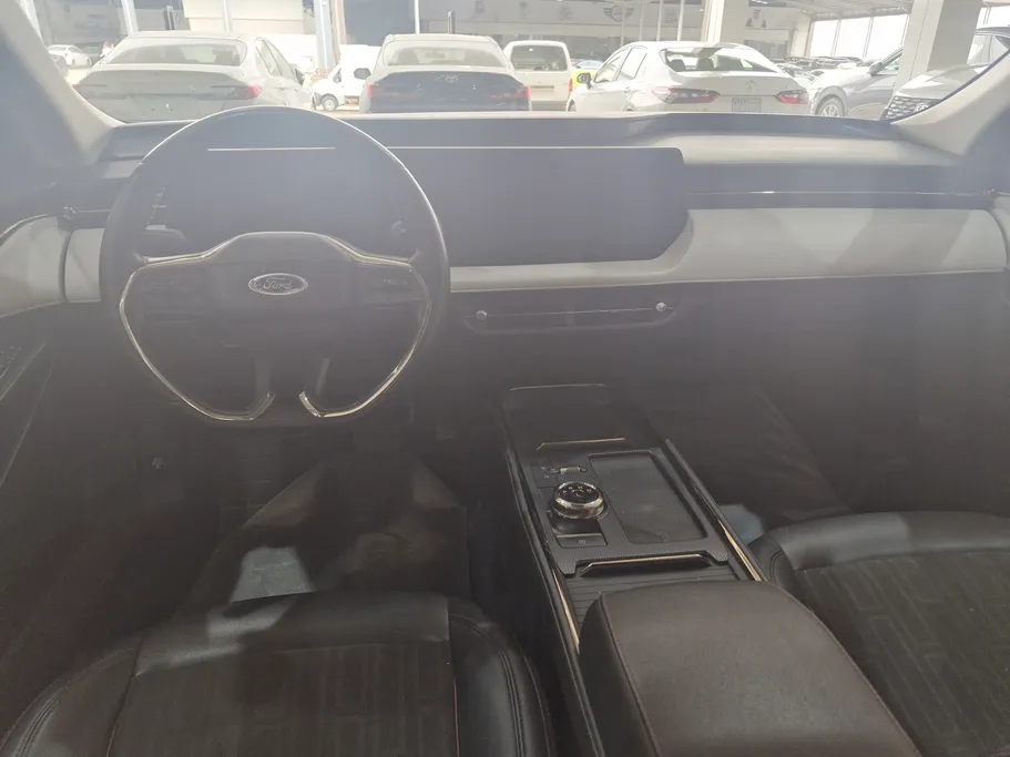 2024 Ford Taurus Trend 