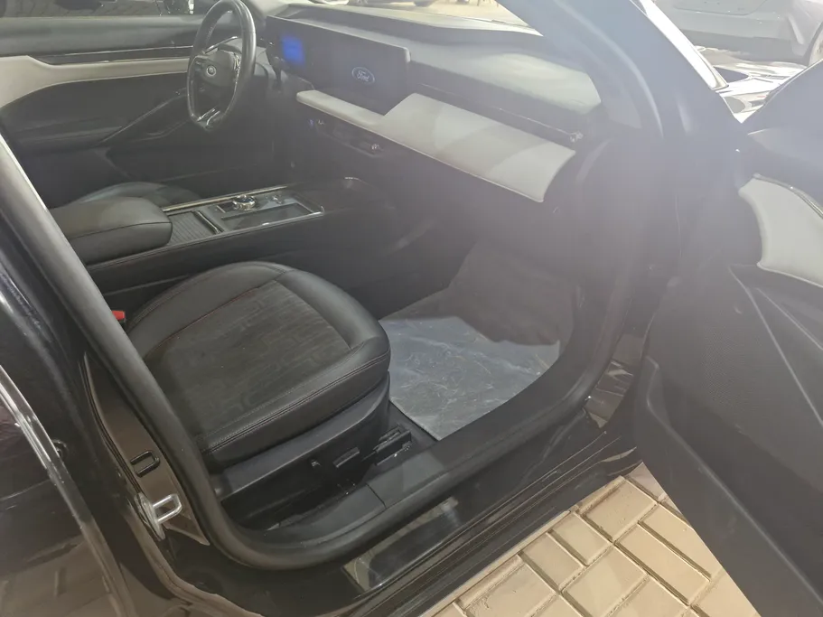 2024 Ford Taurus Trend 