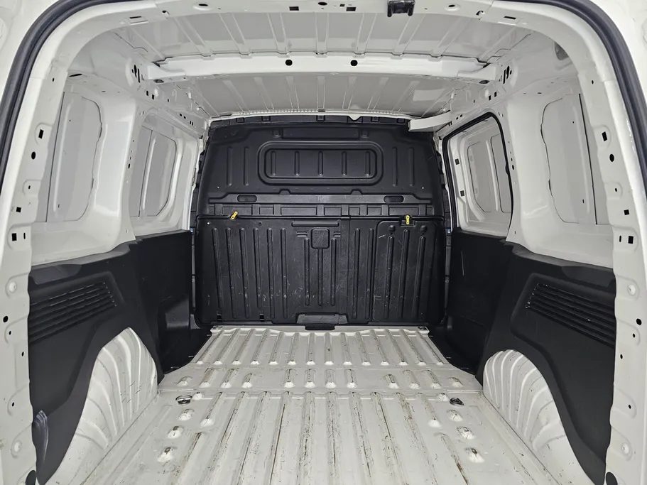 2022 Peugeot Partner Short van 