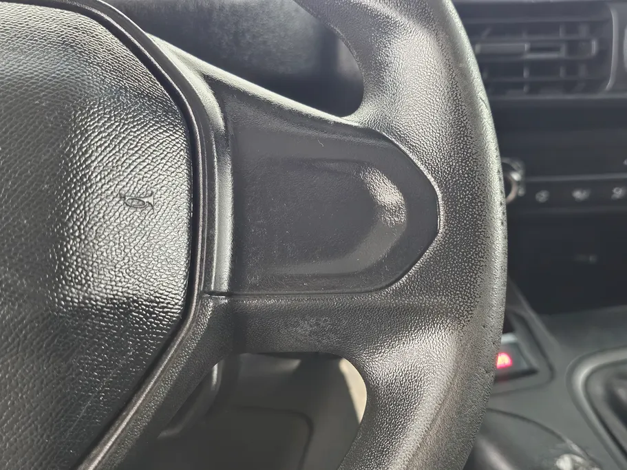 2022 Peugeot Partner Short van 