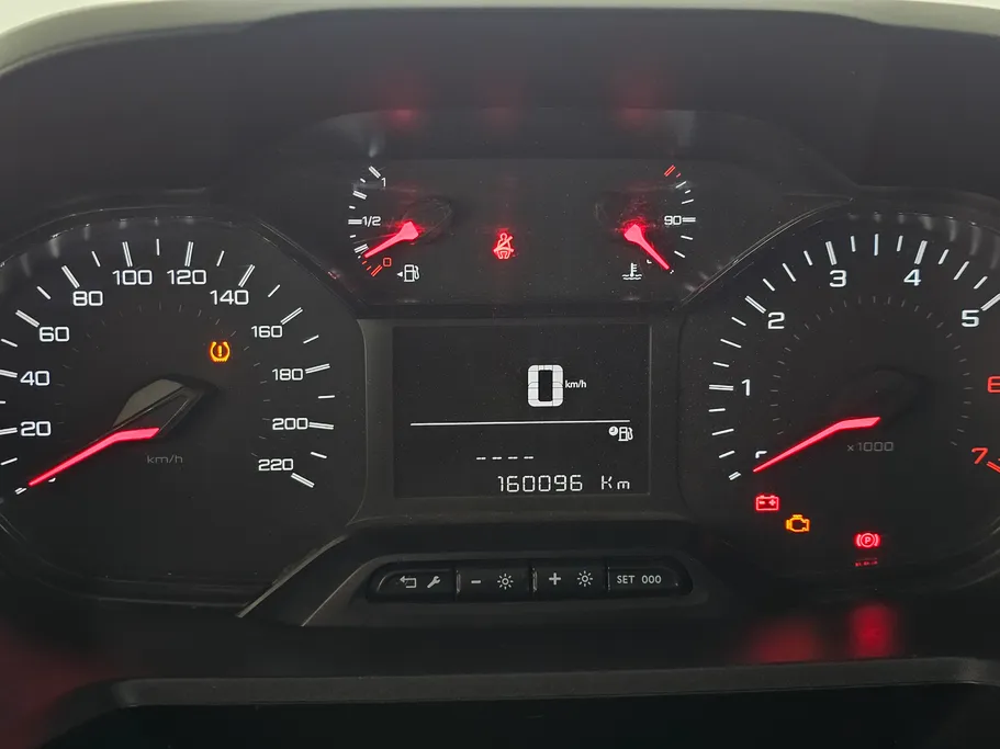 2022 Peugeot Partner Short van 